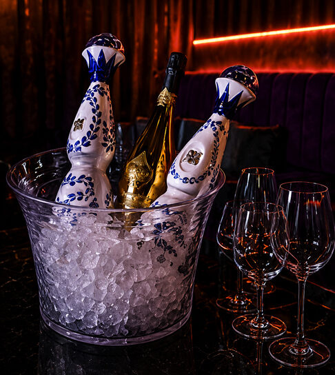 Bottle service at VIBE'Z Miami